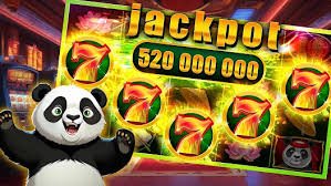 Meja Sic Bo Dadu live dealer dengan tiga dadu dan peralatan bermain